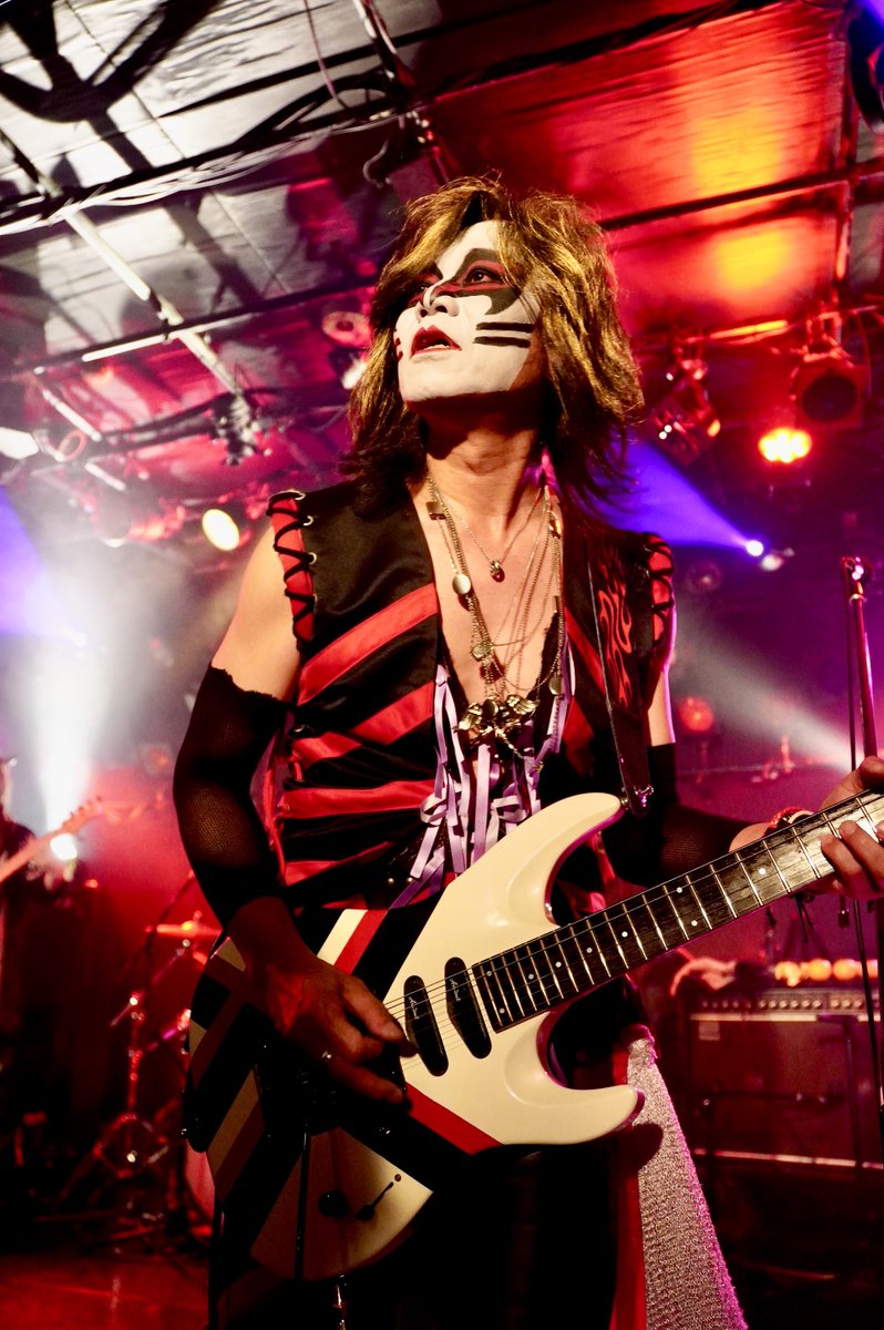 s_cyah, krov_za_krov tweet media