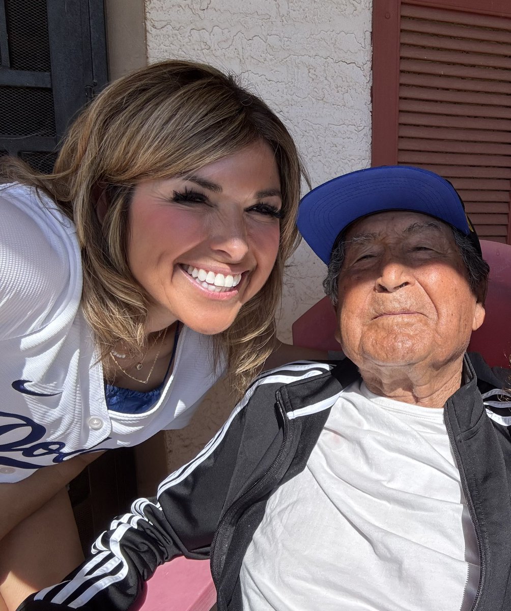 zjgalvan's tweet photo. Weekend fun with the one and only, Pops! Love this man so very much and the smiles we share! 💙🩵💛
#LoveYouPops
#WeekendJoy
#GrampsandZachy
#daddysgirlforever https://t.co/PhwgVKhrEw