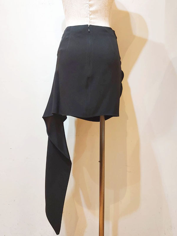 新品 エリザベッタフランキ 台形スカート 40 ESK697 Mサイズ ミニ丈 ◇ELISABETTA FRANCHI(エリザベッタフランキ)◇ドレープミニスカートが