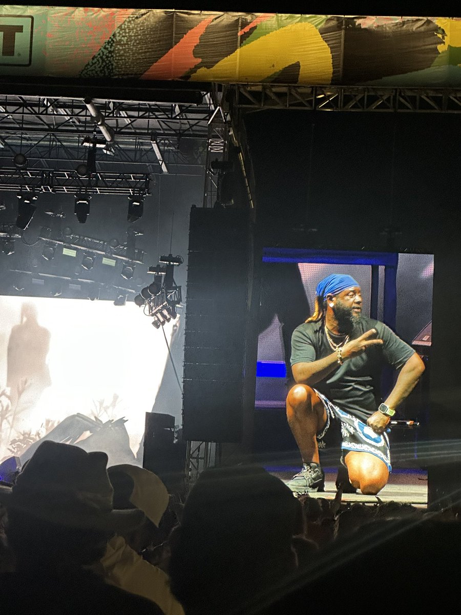 2shaaaays's tweet image. Ily @TPAIN  thank you 🫶🏻💕 #memphis #riverbeat
