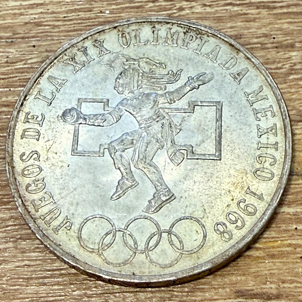一昨年の金貨に続き、今年の赤十字社コイン配布でメキシコオリンピック