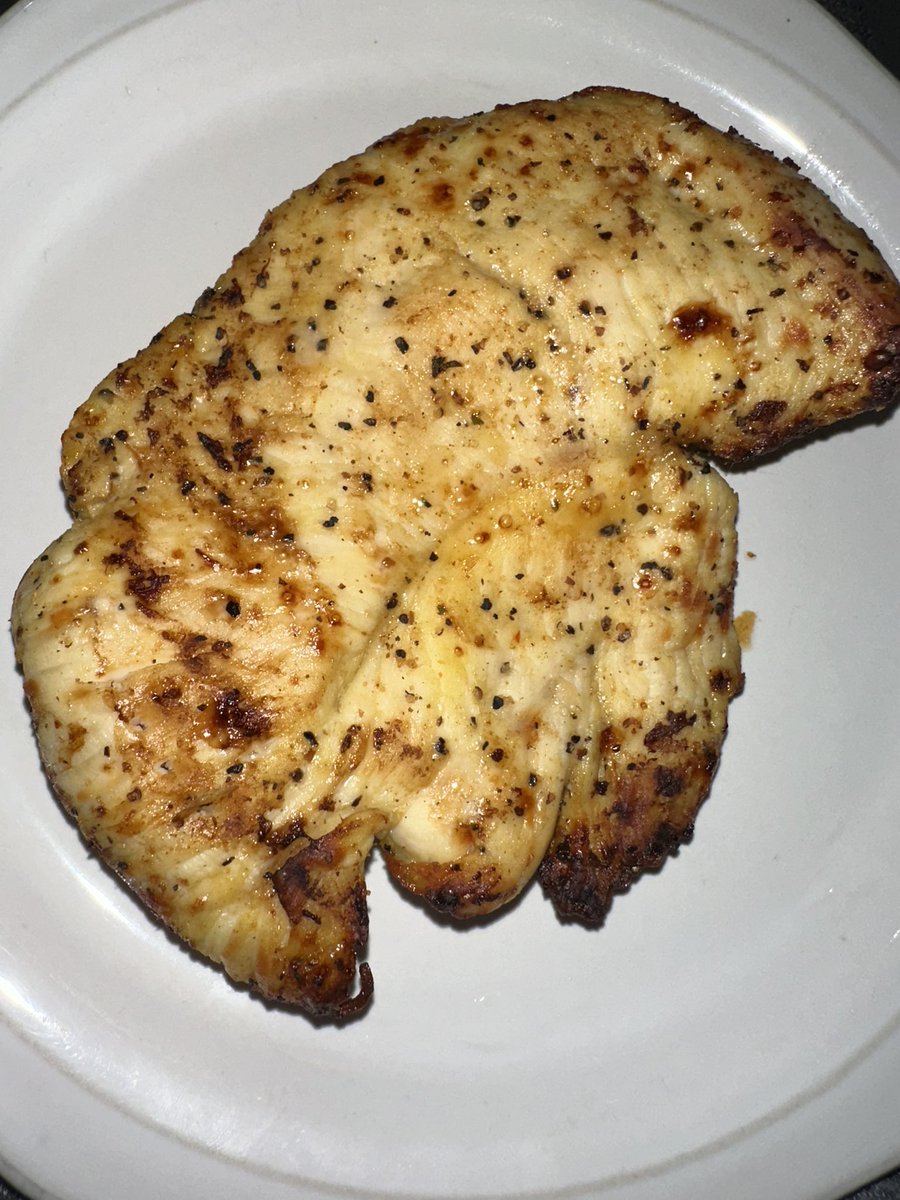 WeslacoShoping's tweet image. For dinner, I will be having chicken breast prepared in the air fryer.

#food #cooking #chicken #dinner #foodie
 #rgv #rgv956
