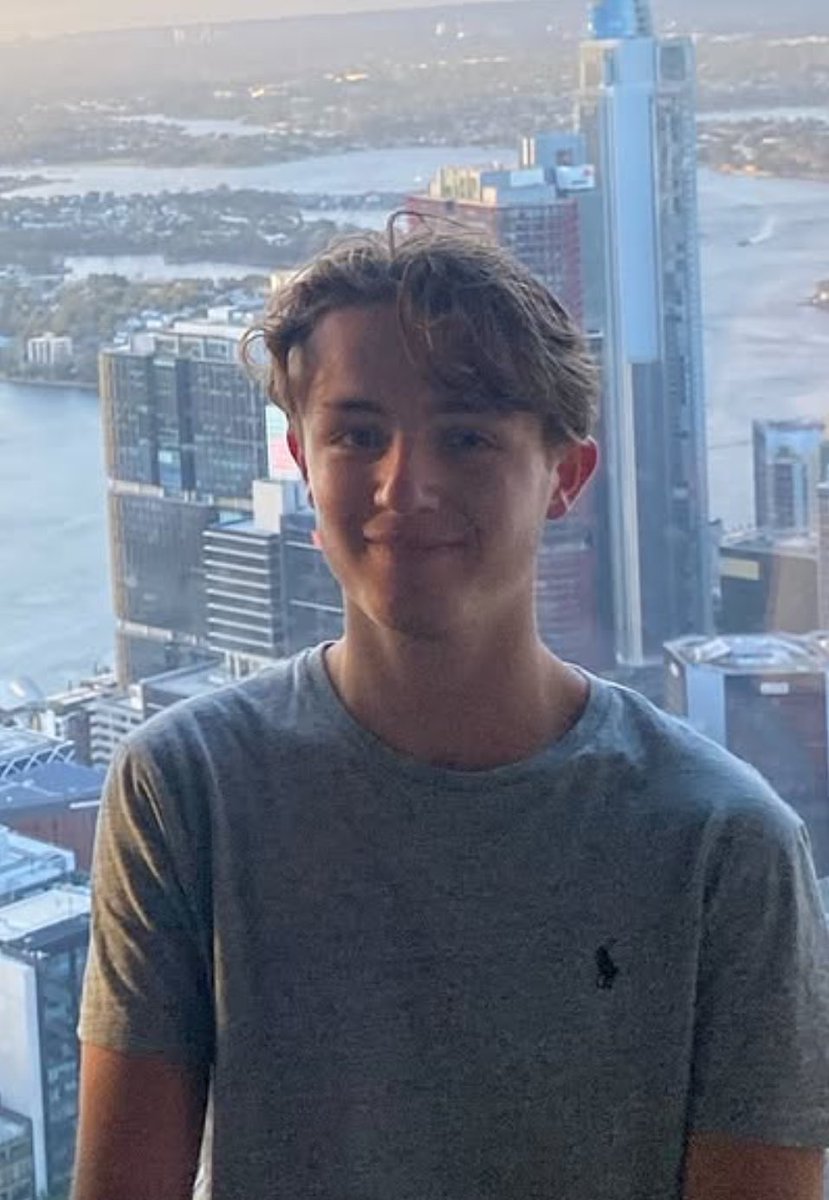 To BeのMVの人誰かに似てると思ったらSydneyの頃の友達のNathanだ、笑(マ)