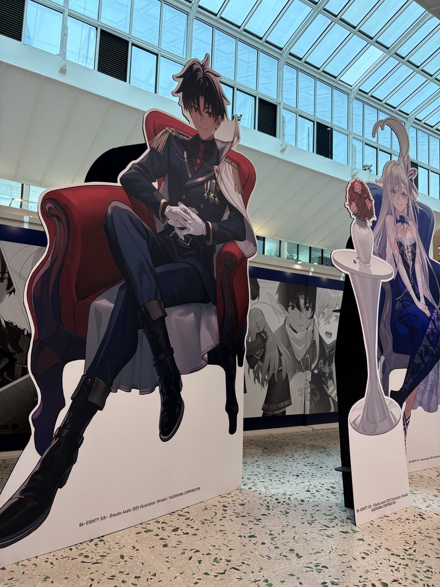 tmtreg_28's tweet photo. 86！
バンコクのポップアップに来ましたー
かわいいかっこいいすき
フライト疲れたけどこれみにきた
#86
#エイティシックス
#タイ
#バンコク
#popupstore https://t.co/f3ZUXP5OXu