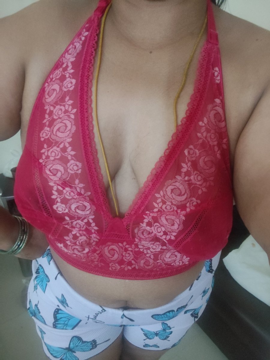 ChellamIniya's tweet photo. @ChellamIniya 
Morning mood start baby 😘😘😘😘💋💋💋 vanga adichi oththidu ponga machan 💦👅👅🫂💦💦💦 https://t.co/9TFvqw0T5C