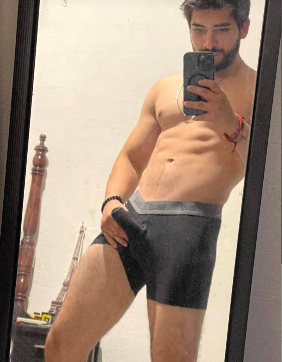 ModelosMxhylj's tweet photo. Carlos xbille para más contenido link en los comentarios https://t.co/6b2tyWeLUd