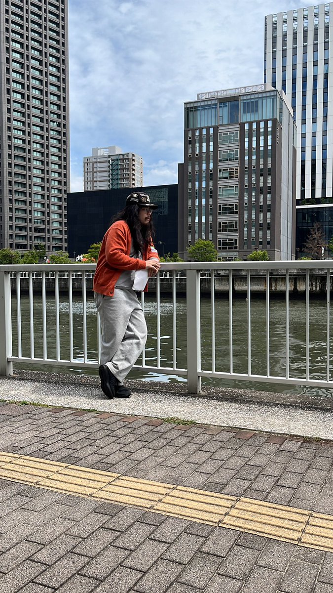今日は春の文化祭。Bブロックの三俣婦人会に出演します。あっという間に終わるんだろうな。緊張してきた。
静くんは頼もしいよ。