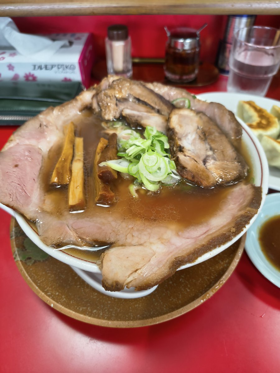 丼 tweet media