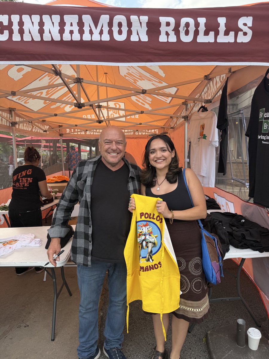n0rms_'s tweet photo. waited 4 hours to meet dean norris!!! breaking bad was never a phase <3 i said “can we be mad” https://t.co/Oy0eP7s3N7