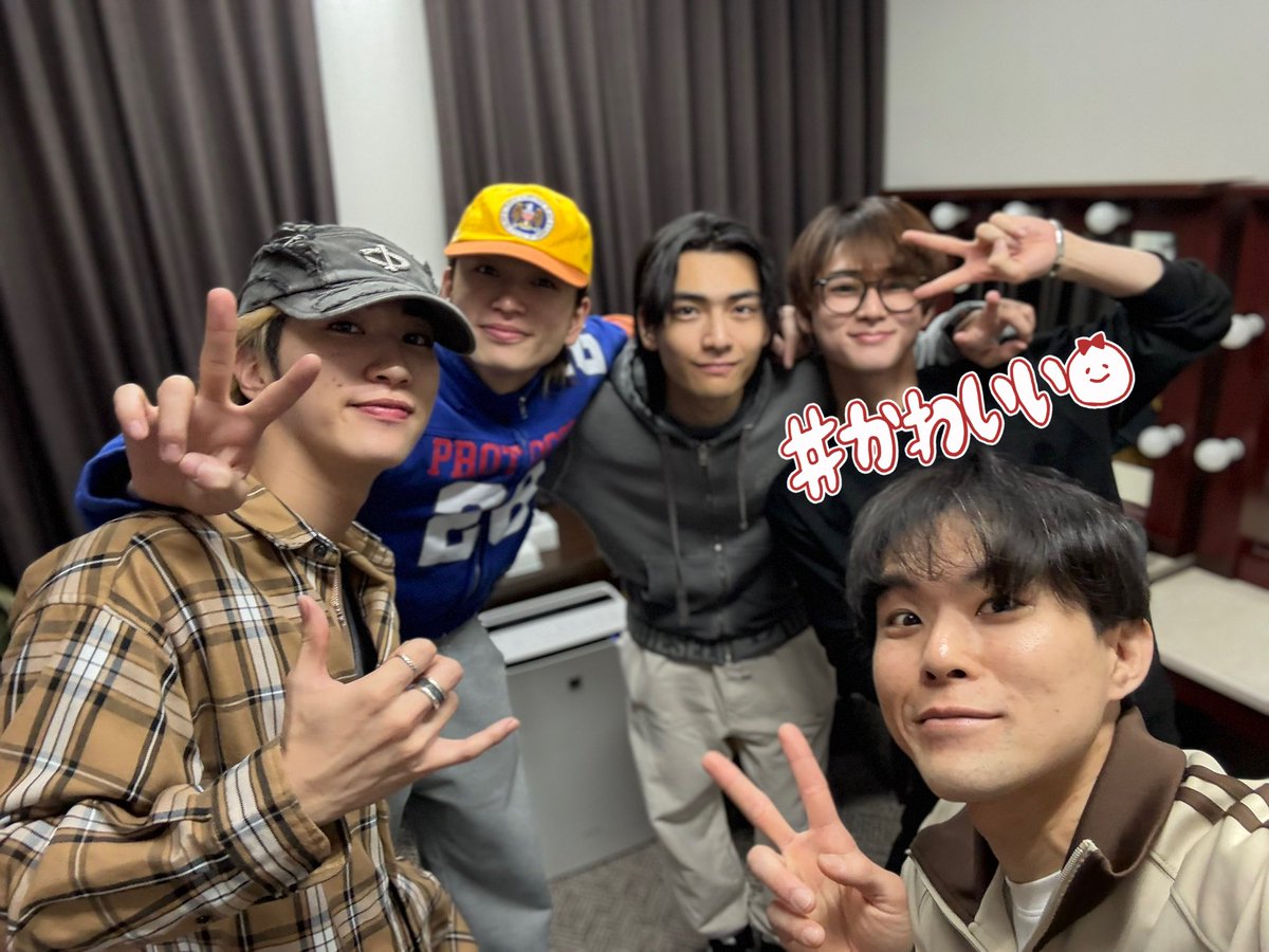 🐻‍❄️💘 tweet media