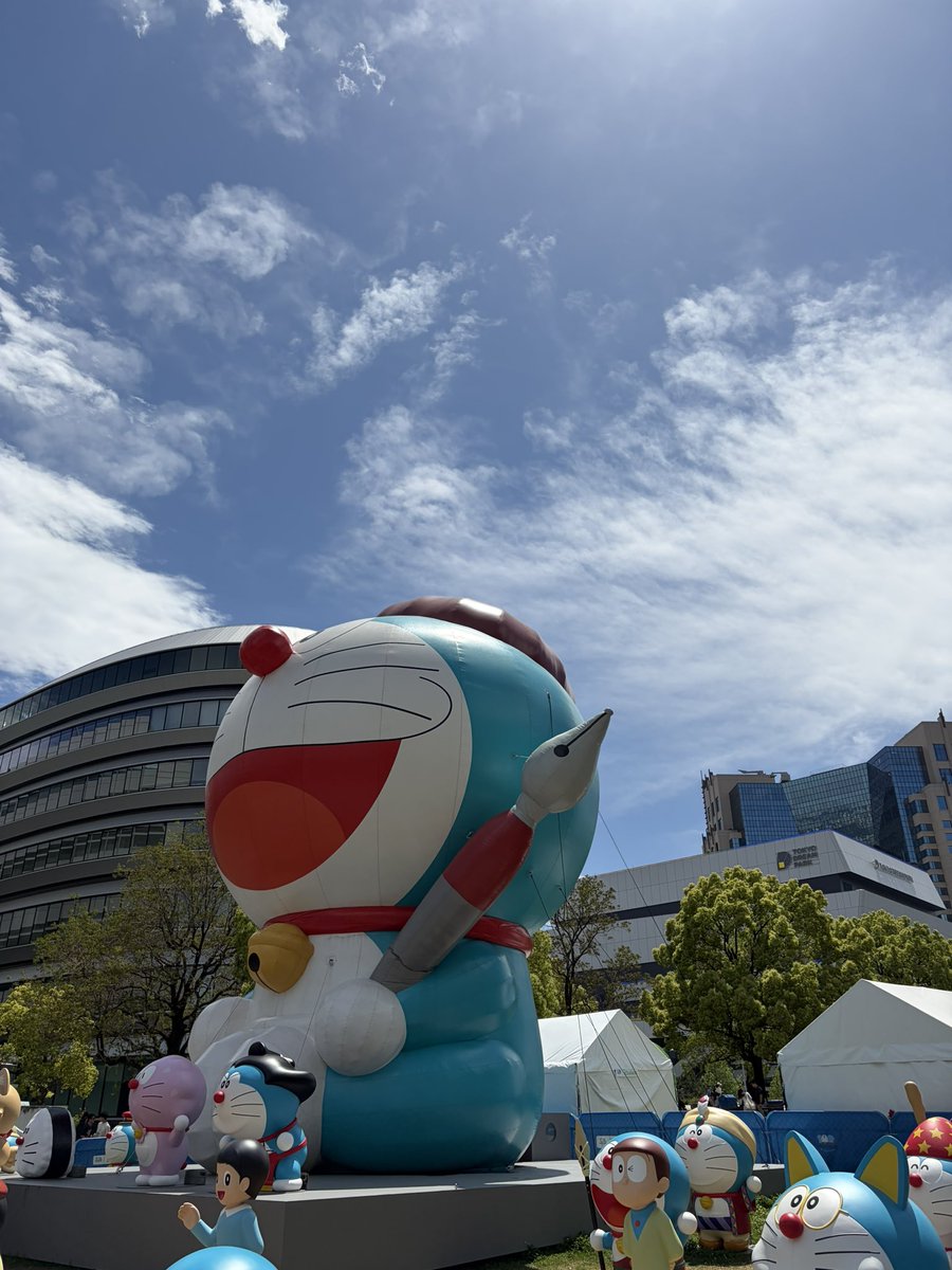 jun07Chelldren's tweet photo. これくらいでかいヤツ最近見たなと
思ったら、10th Anniversary LIVEの時の香澄だわ笑 https://t.co/38j5J4wGMf