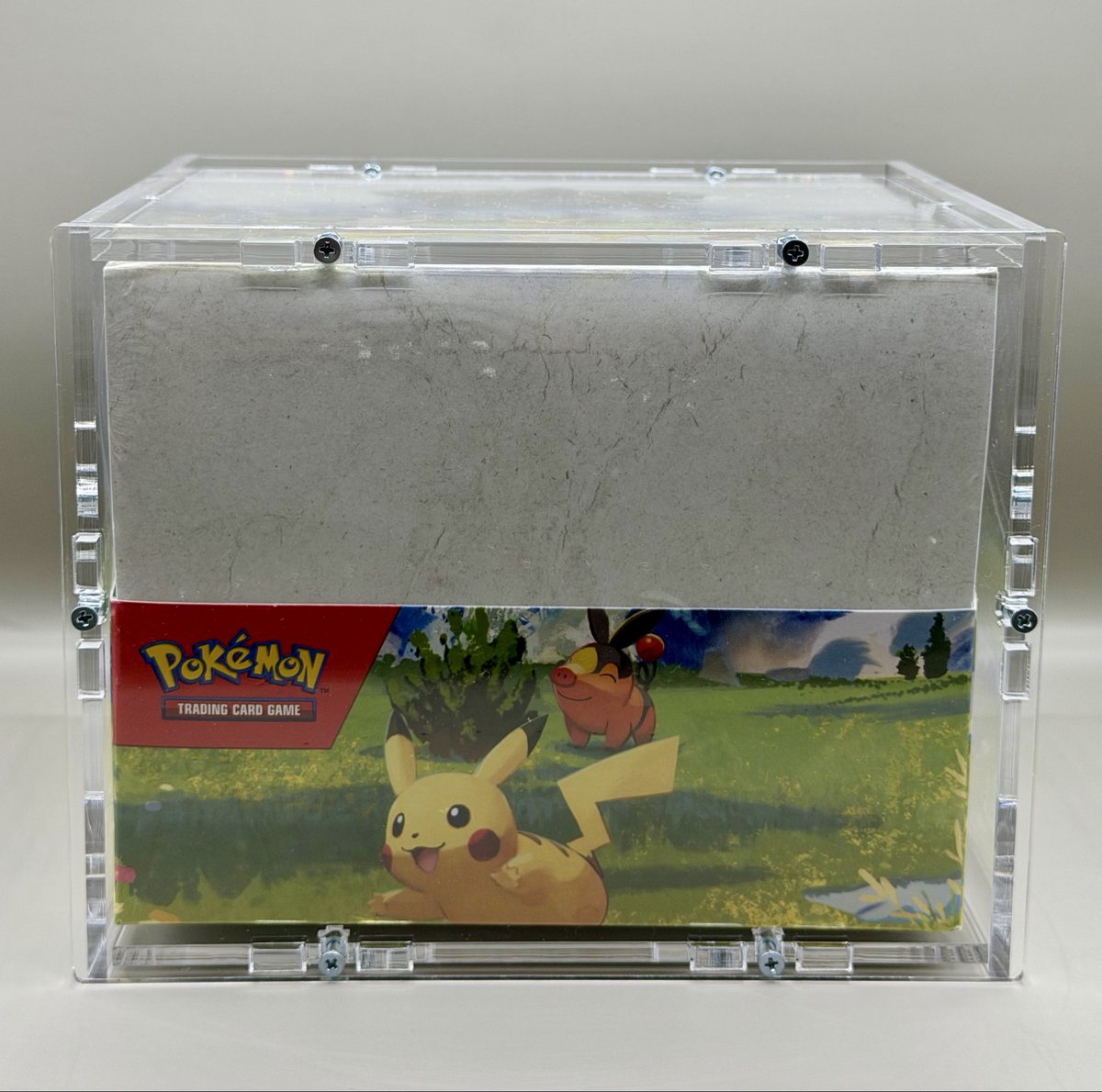 _DaSoleMan's tweet photo. Ascended Heroes Mini Tin Display + Acrylic Case

2 small tears on back 🥲

$300 shipped

Retweets appreciated 🙏

@cardboardbanger @buyselltradetcg https://t.co/ZMOOutkpSQ