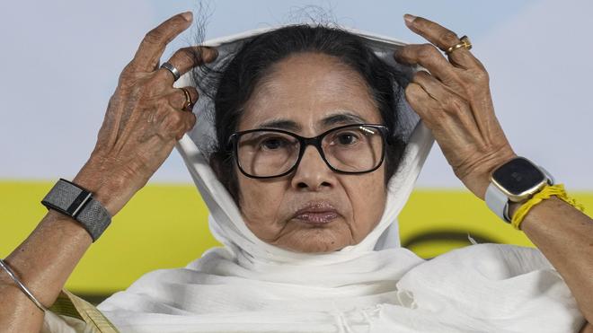 RRohanSaini_'s tweet photo. Bye Bye Mamta M@d@®©h0d 
😂😂😂
#elections #bengal #wbengal #wb #WestBengalLegislativeAssemblyelection2026 #westBengal #TMC #BJP #Modi #Mamta #Hindu #Muslim #India https://t.co/BaT6ElNzwF