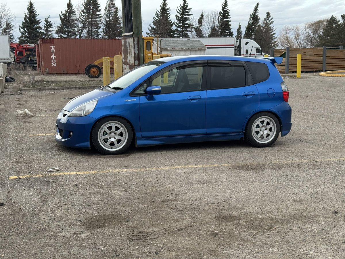 i have the best fit in winnipeg without question and i think the only rhd gd3 in the city

this has damn near the entire mugen catalogue installed which is absolutely mind blowing and a wet dream for old honda lovers