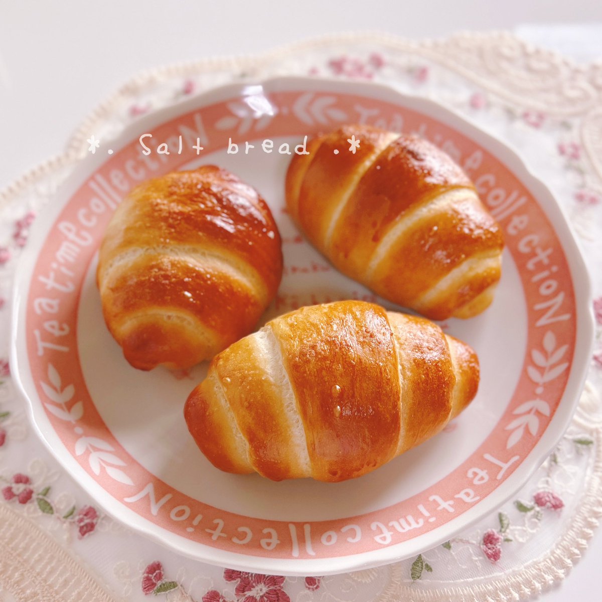 rii_cooking's tweet photo. ＊基本のシンプル手ごねパン＊
＊塩パン＊

お昼ごパン☀️

#手作りパン https://t.co/CHja9Dv26M