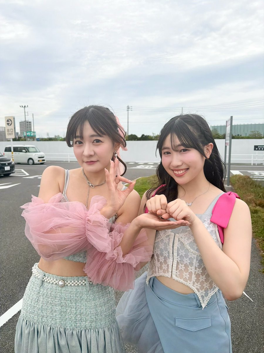 本日の㊙️ 1部「猫ひげにゃんにゃん🐱」ポーズ 2部「おやつはCANDY