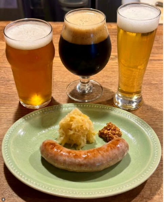 BreweryIchijoji's tweet image. 🍻#ICHI_YA 便り🇮🇹

中川シェフ一押しの「サルシッチャ（イタリアンソーセージ）のグリル」🍴✨

​ジューシーで肉感たっぷりのサルシッチャは、一口噛むごとにハーブの香りと旨みが広がります。

destroy angel IPAやベルジャンウィートとお試しください😊

＃京都・一乗寺ブリュワリー　＃craftbeer