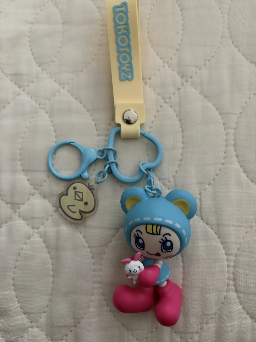 hapinness10__10's tweet photo. 【譲】ブルーべリエちゃん

【求】デビリーちゃん

メゾピアノシークレットキャラチャーム 交換
郵送or都内手渡し📮 https://t.co/GhN3JeWZVt