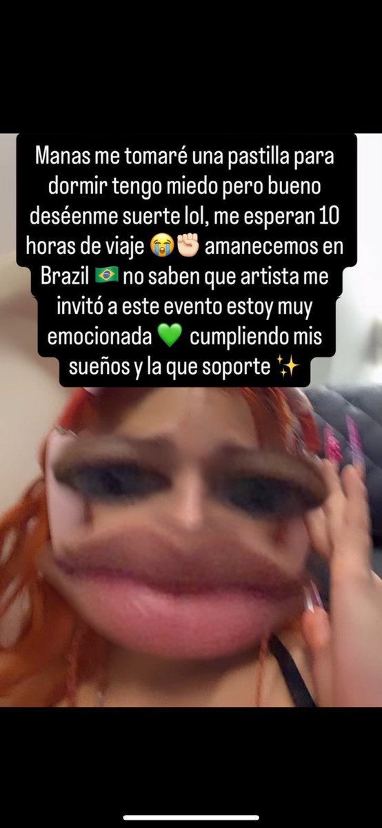 _mexk's tweet photo. Cumplir tus sueños viendo a una artista de verdad desde el público como cualquier ser humano? JAJAJAJ, o es q malinterpretaste la manera en q te invitó Shakira? Das pena ETS MUA https://t.co/YCgin4L9kk