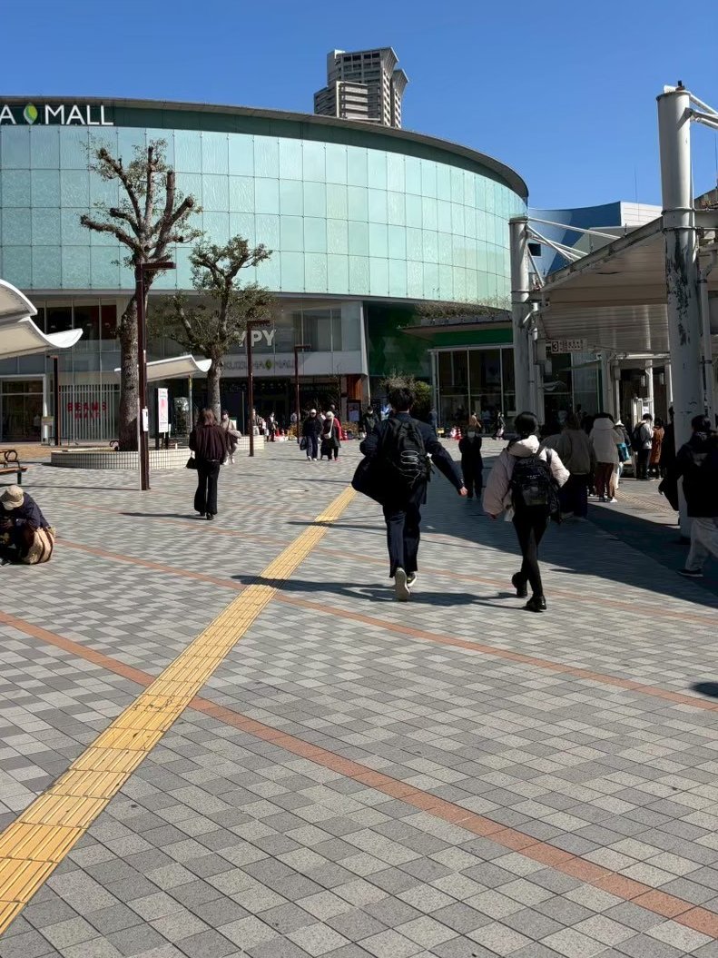ひかり tweet media