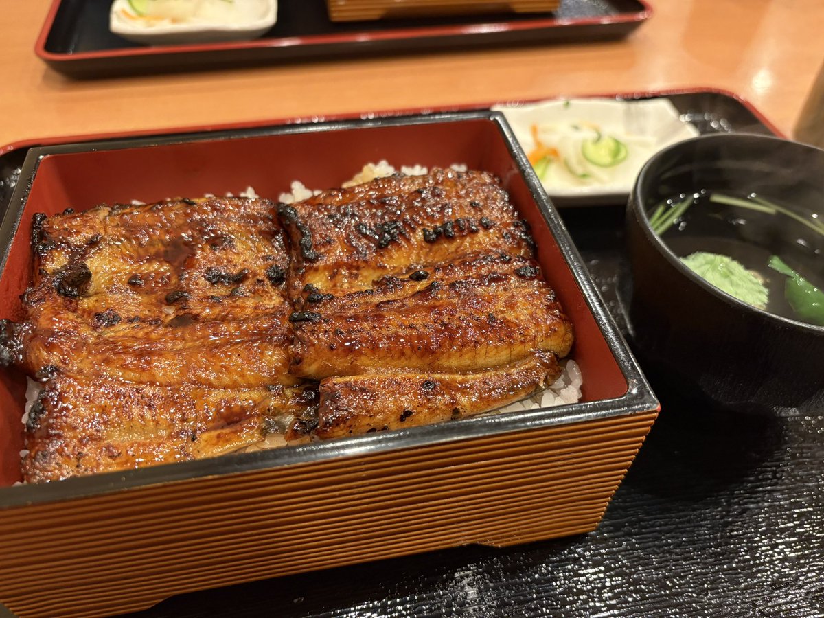 家族で鰻を食べてきた