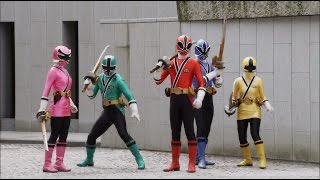 松阪桃李さん主演のシンケンジャー
当主のレッドを4人の従者が支えるというストーリーなんですけど、レッドは影武者で真の当主は女性レッドだったっていうオチがあります

女性レッド、一応あります #シトラスタイム