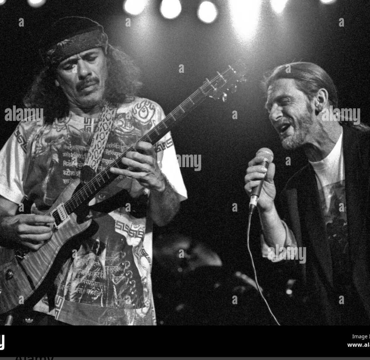 Max_eviar's tweet photo. Este jueves 30 de abril falleció en Santa Mónica, California, a los 79 años, el cantante escocés Alex Ligertwood, quien por 15 años fue el vocalista de la banda del Maese Carlos Santana. QEPD. https://t.co/SW4FZPu8zi