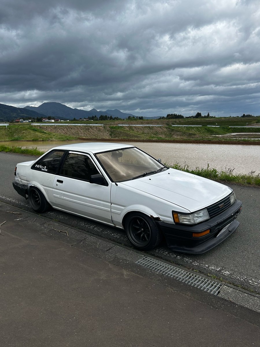 daihatsu110's tweet image. 車売ります

AE86 レビン　後期　GT APEX
即ドリ

フル内装　
92後期EG 
4スロ　LINK制御

その他改造多数

現金一括170万