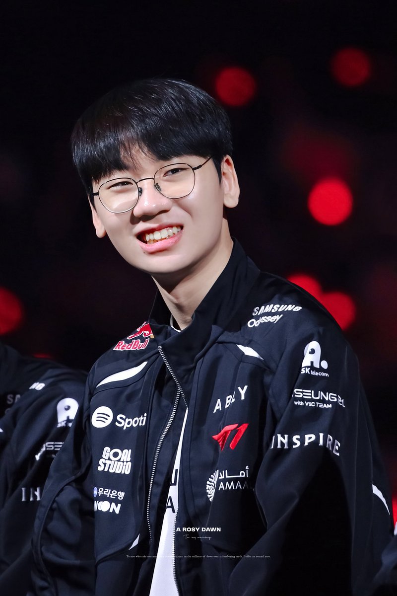 로던ʳᵒᵈᵃʷⁿ tweet media