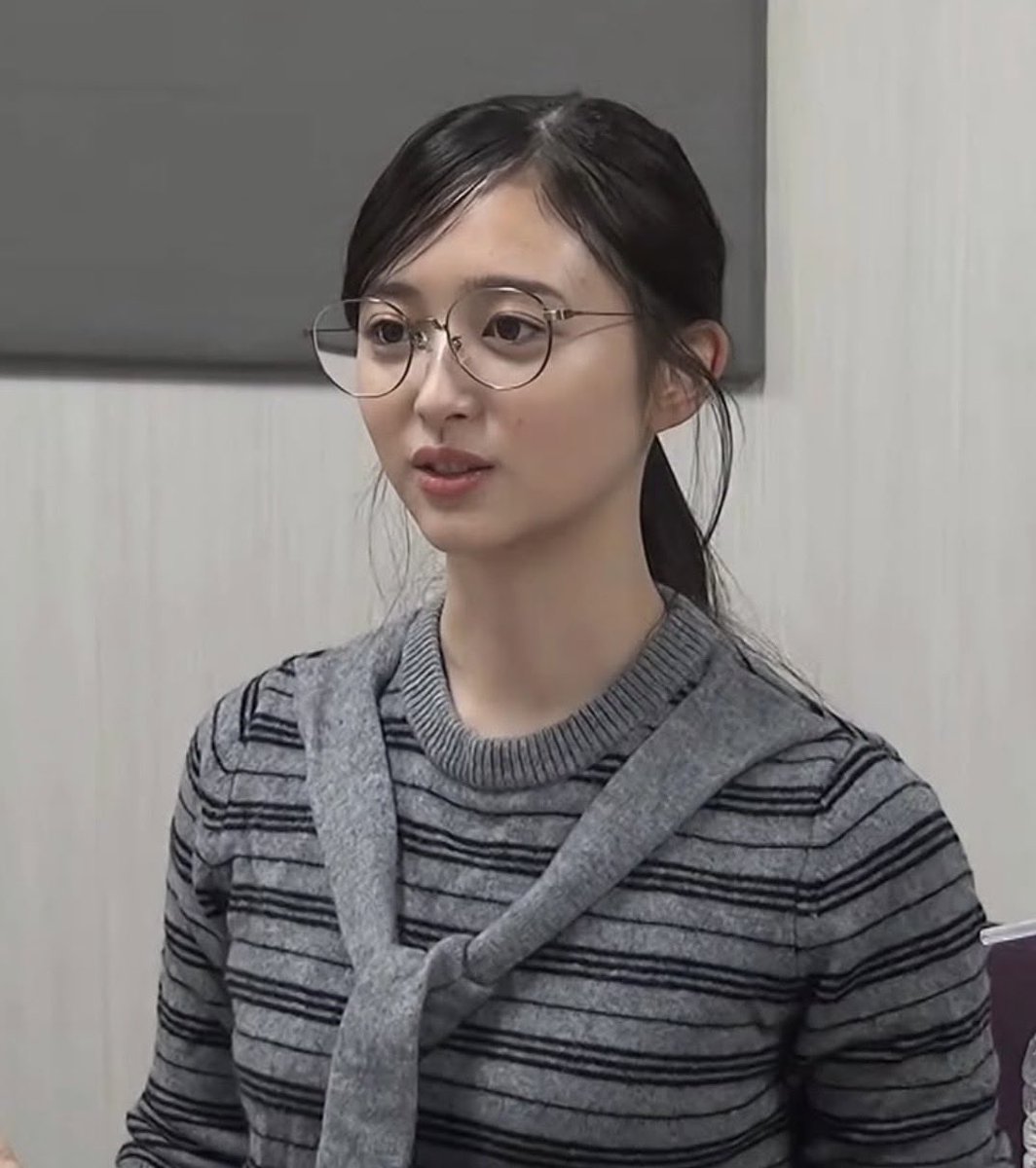『陰キャの友だちが脱いだらすごかった、、』 https://t.co/SAGKhhqo5S