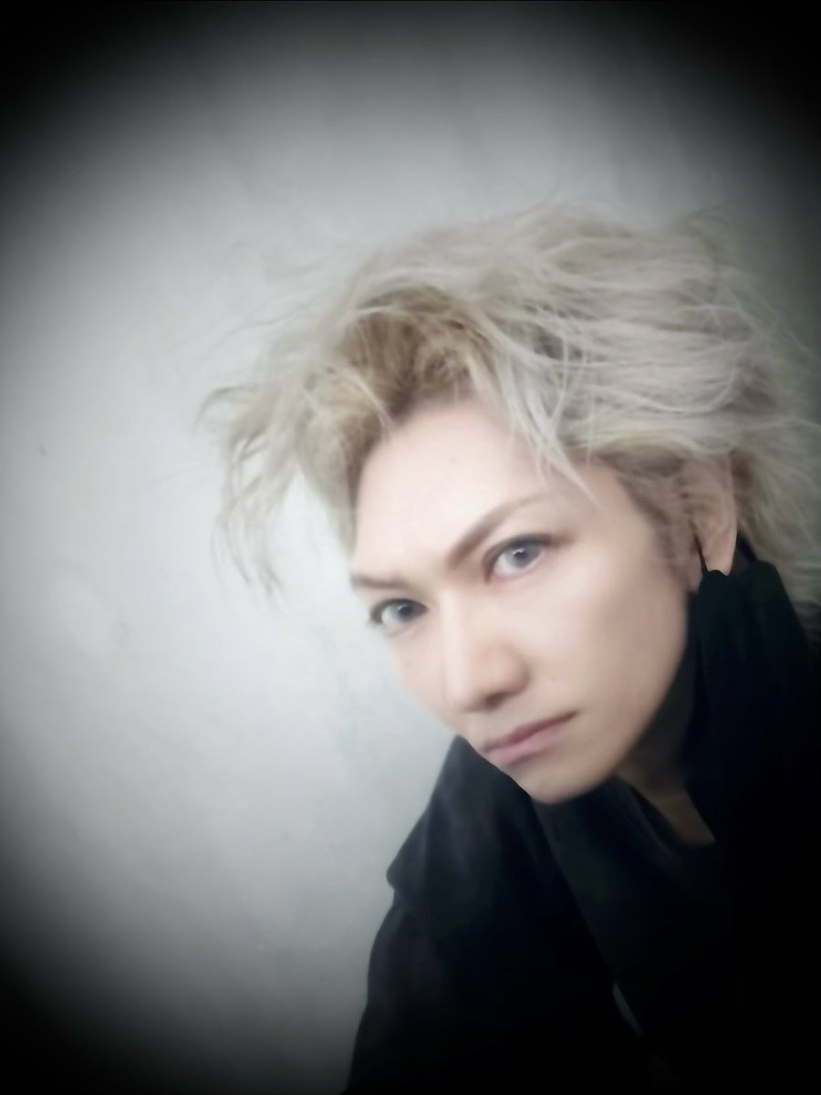 鋲 tweet media