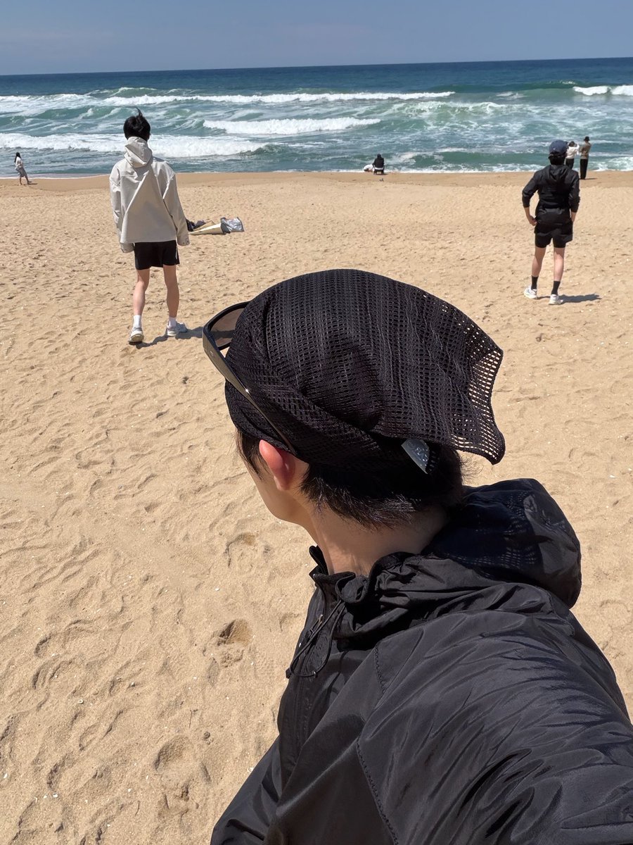 🦷໊ tweet media