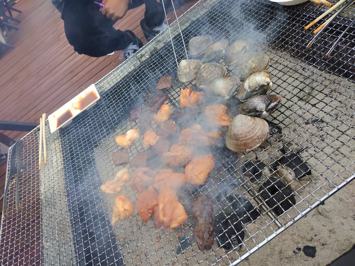 ピロミン tweet media
