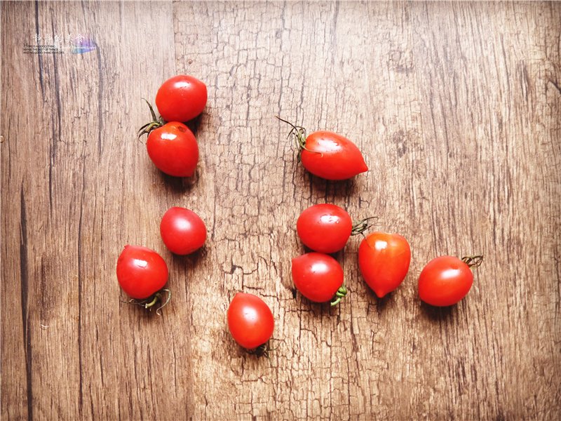 Carmen011182's tweet image. Tried the new organic cherry tomatoes! Juicy, sweet-tart, u0026 perfect for salads/snacks. Zero blemishes—freshness guaranteed. 10/10, will repurchase!  #OrganicProduce #FoodReview