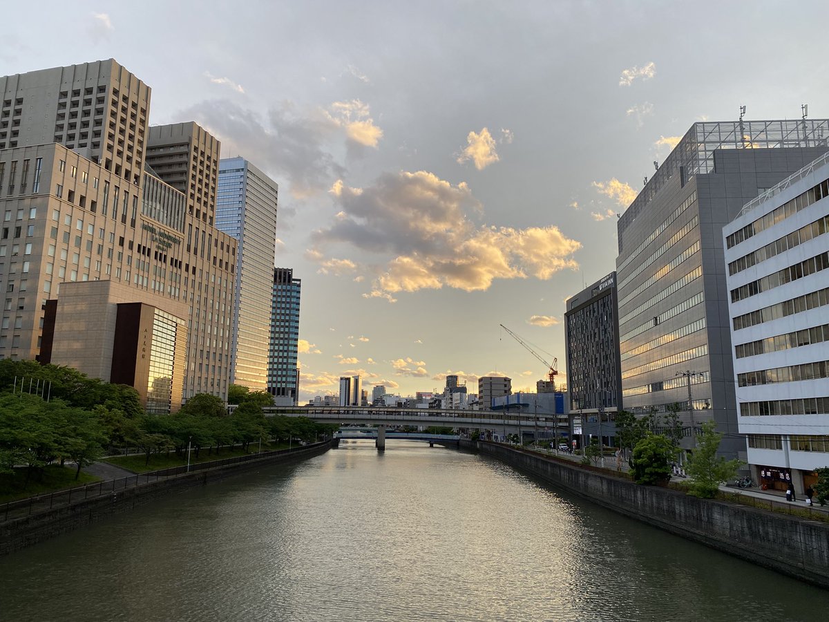 chieino126's tweet photo. 明るいなー
気持ちいいなー
この風景が大好き💗

GW楽しく過ごしてくださいな🎏 https://t.co/pJ9KEwfLTq