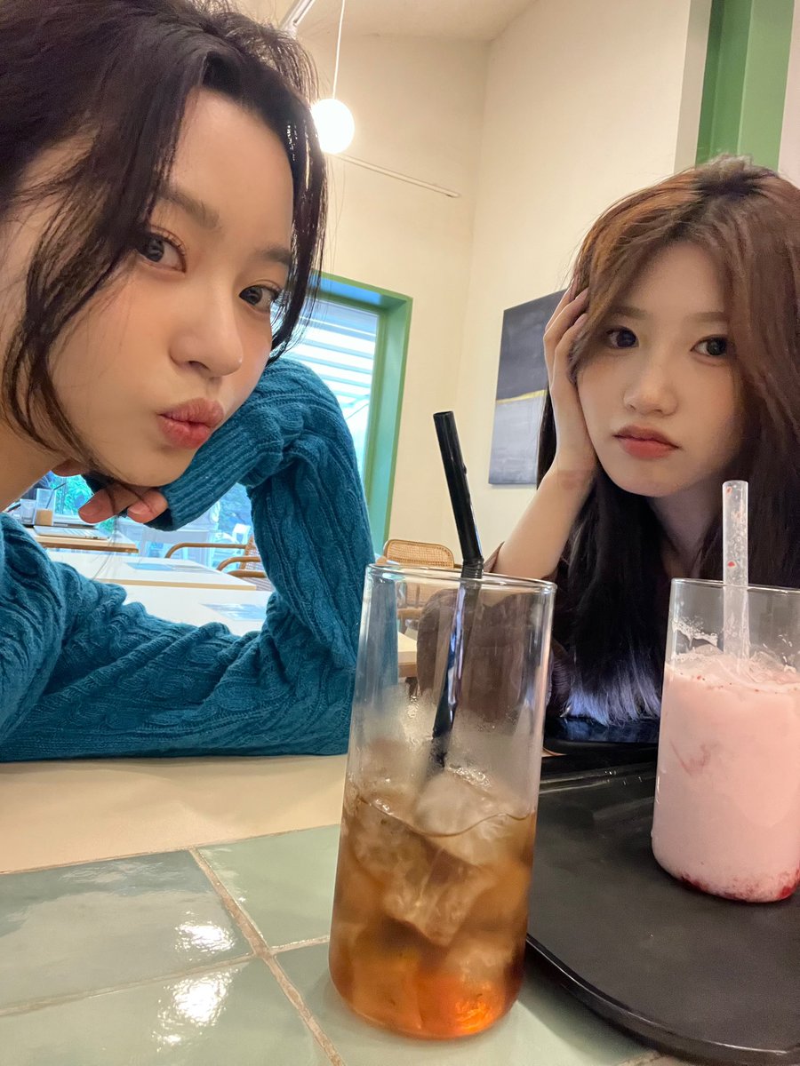 봄이 tweet media