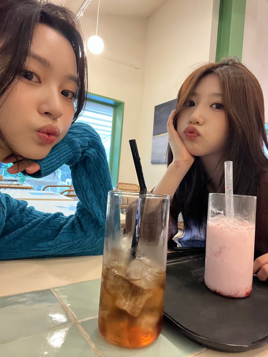 봄이 tweet media