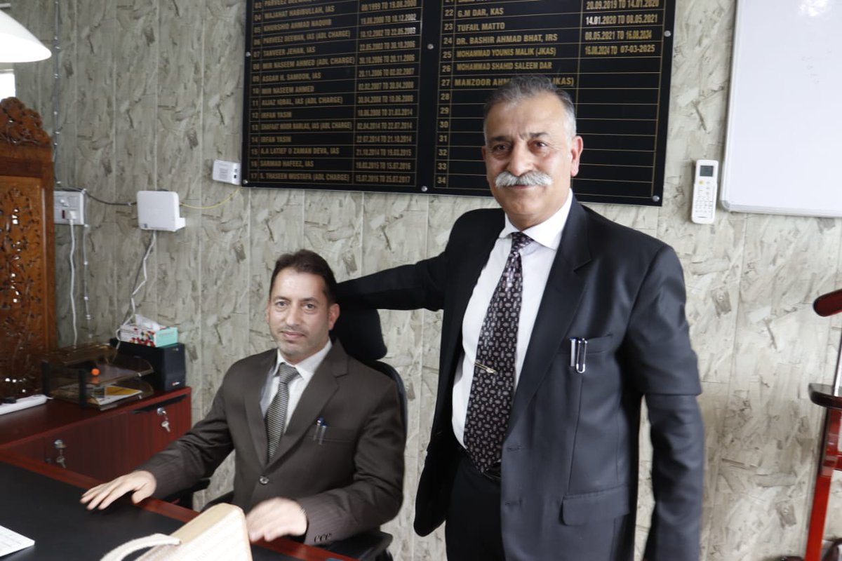 jklcma's tweet photo. Mr. Khurshid Ahmad Shah, JKAS, today assumed charge of Vice Chairman of JKLCMA. He took an introductory meeting with officers of the Authority to assess ongoing work and priorities. He was earlier posted as Mission Director, Jal Jeevan Mission.
@diprjk
@JKHUDD1 https://t.co/W2AcfX8MXJ