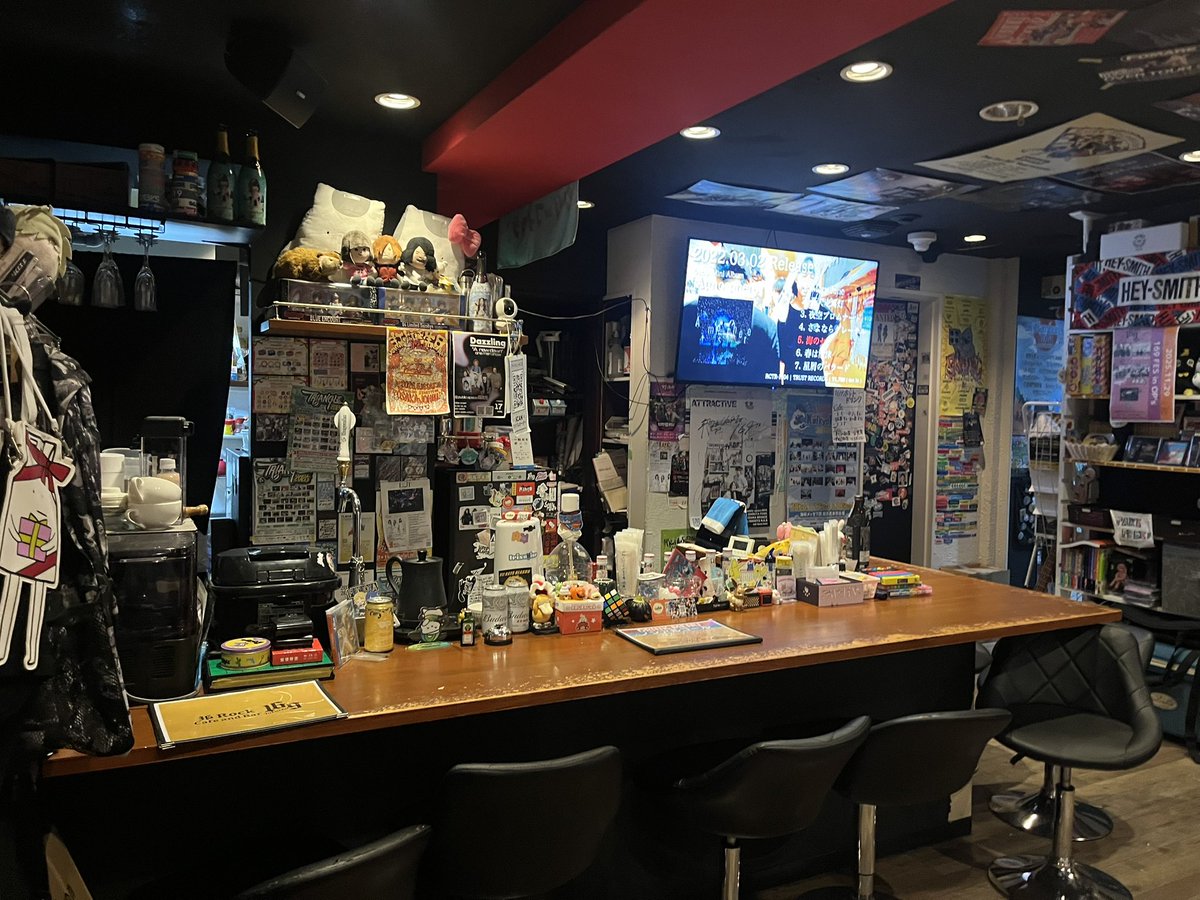本日の！！！！ 周年まだまだやってます！4日目！折り返し！！！🍀店前