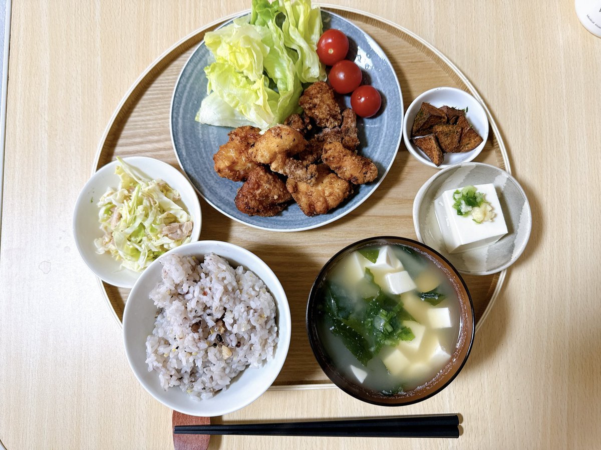 xrexhq's tweet photo. 25歳フリーターの晩ご飯
#自炊 #料理 #フリーター #1週間献立 https://t.co/6D31KsaGtq