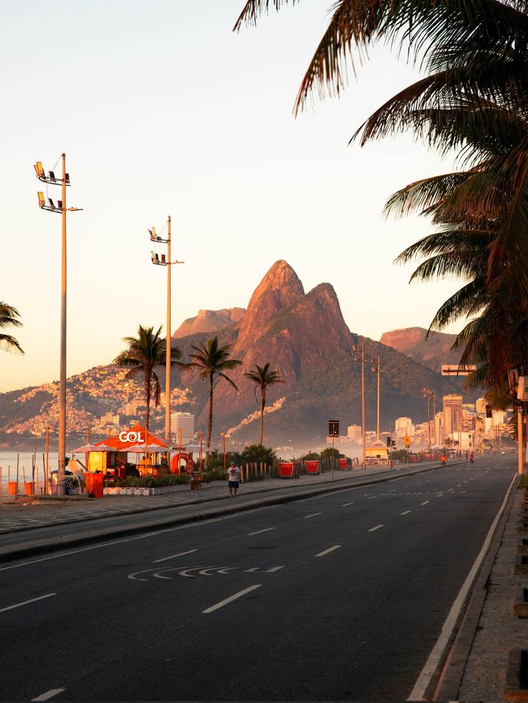 TravelBucketX's tweet photo. 📍Rio De Janeiro, Brazil https://t.co/zO4g2jxJbg