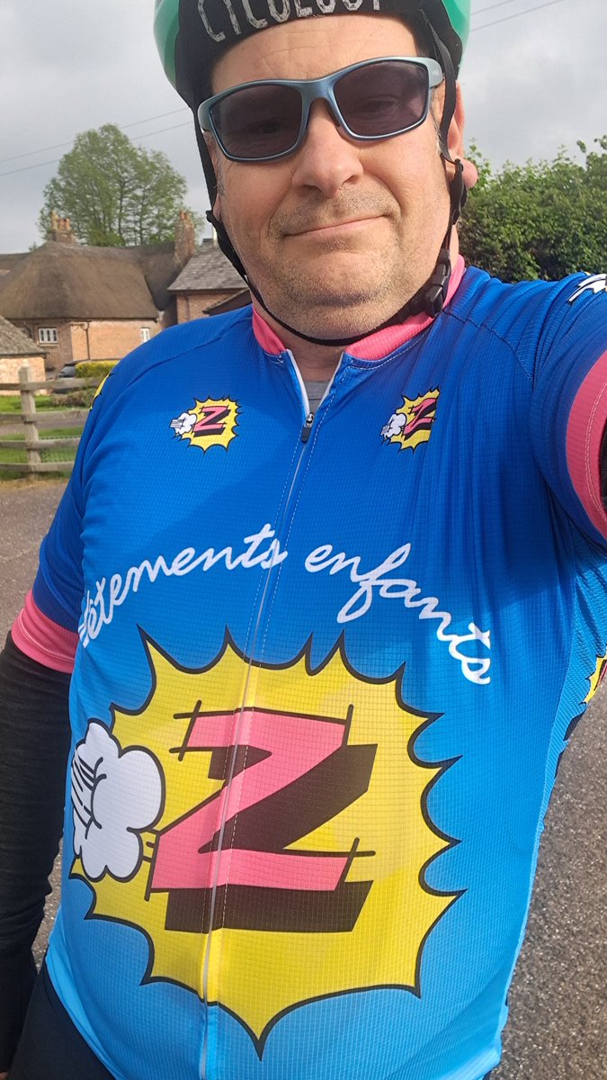 CB_cycles's tweet photo. Got out for a ride at the end of a grey day yesterday when the sun finally shone ๐ดโโ๏ธ๐ค for an afternoon and evening ride. Headed to Escot Park first to see the woodland bluebells 1/3 #cycling #gravelbike #Bianchi #sundayride #woodlands #bluebellseason https://t.co/Pso5g4Z8Yo