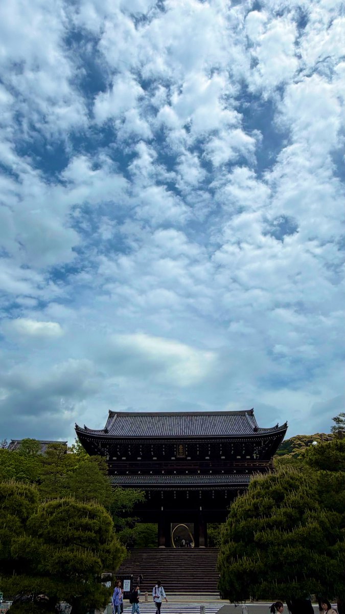 granphic2014's tweet photo. 知恩院と渉成園！ひさびさの京都だなー☺️ https://t.co/EDQkPJRkso
