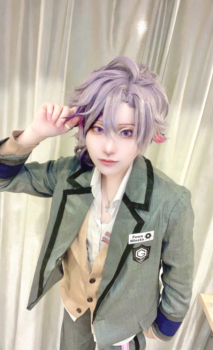 ※🌈🕒Cosplay🥂✨／🌶
 #りんふぃり Vol.1🆕は #しいさち でわちゃわちゃ踊りました.ᐟ

もしも制服ふゎぐさが𝑇𝑖𝑘𝑇𝑜𝑘を撮ったら…というセトリでした∂ʟ𝓣📱

こんなにﾎﾞｶﾛ曲踊らないセトリ、なかなかない😂たいへんたのしかったです(ᐡ⩌⩊⩌ᐡ)💜