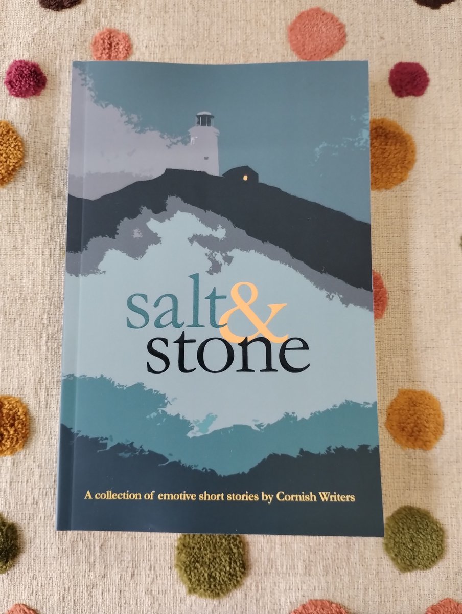 KatrinaRotgalve's tweet image. Good morning my gathered-stones-bathing-in-salty-seas-whilst-bluebells-are-ringing-for-brunch, how are you? West Looe Bookshop is open till 5pm today,come for a marvelous short story #book from @HermitagePress , even a story about #looe by Paul Taylor-McCartney #bookshop #cornish