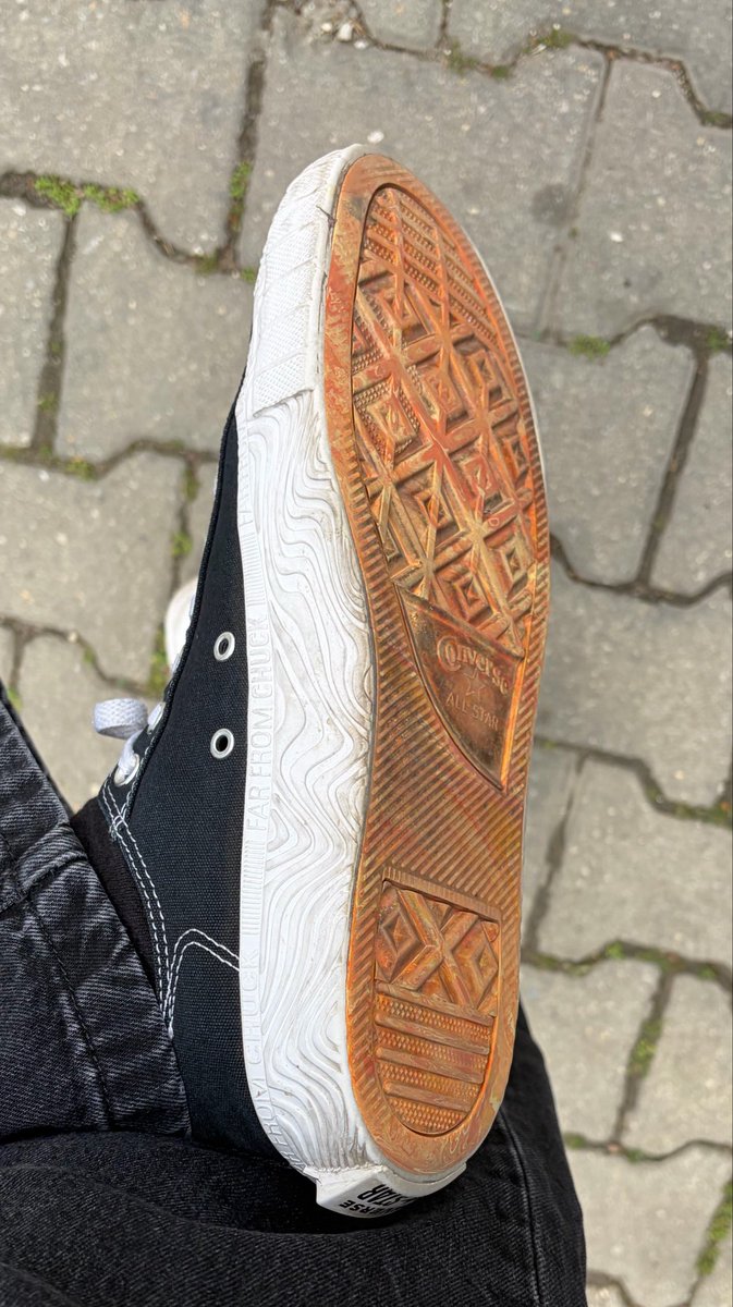 DanteWorlds's tweet photo. Who wants to clean the bottom of my shoe? Do you want to see my feet?
#feet #malefeet #footfetish #cas #findom #footworship #cashslav #humanatm #finsub #feetfetısh #finansalköle #finansalköpek #throne #köle #finansalenayi #maleshoes https://t.co/IlmOsqFReB