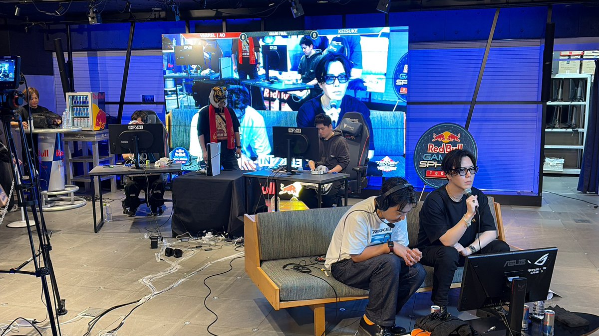 CellproCup's tweet photo. このあとついにGRAND FINAL🏆
@SmilyAo vs @keisuke__0711 

▼配信はこちら！
https://t.co/ZTfyAAk6G0 https://t.co/FuepRSmt2g