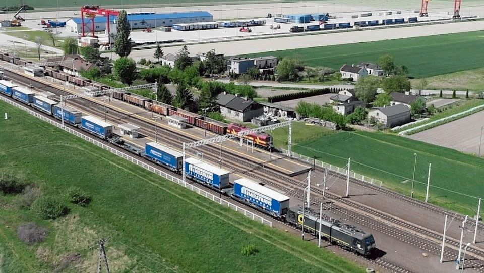 Открыты два новых мультимодальных маршрута из Польши в европейские порты buff.ly/CaqzNrQ