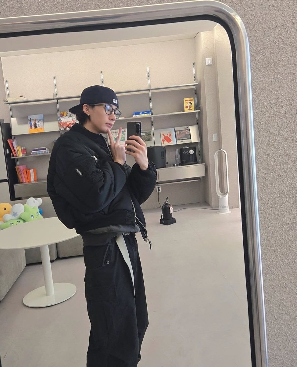 비 tweet media