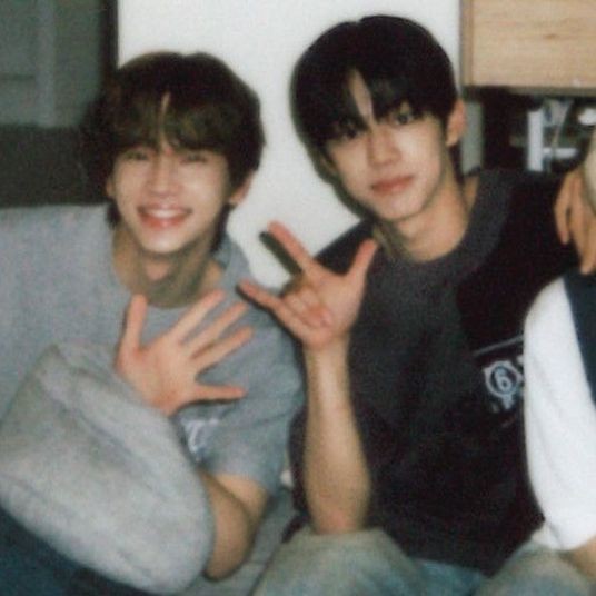 minjaenthu's tweet photo. kosan enjo the series:
↳ a hwakye/kyehwa tweet au slight yusion/yutsyon &amp; doshin/donit

cw// brondong saru, jorok, profanities https://t.co/8HsxLrzQ3q